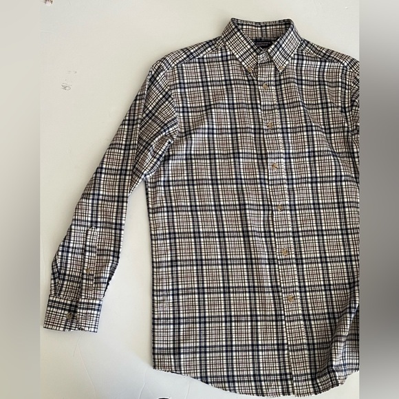 Roundtree and Yorke Men’s Plaid Checkered Flannel Button Down Shirt - Picture 3 of 5